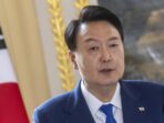 presiden-korea-selatan-yoon-suk-yeol-berbicara-selama-konferensi-pers-bersama-dengan-presiden-prancis-emmanuel-macron-di-istan_169