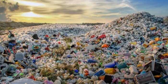 66_sampah-plastik-cemari-sungai-di-indonesia