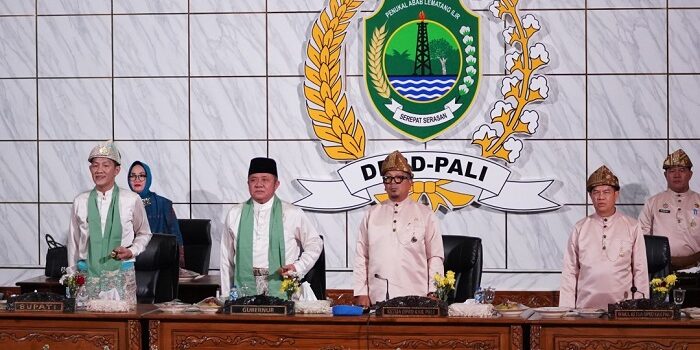 sinergi-pembangunan-daerah-wakil-bupati-ogan-ilir-hadiri-paripurna-istimewa-hut-ke-13-pali-bersama-gubernur-sumsel